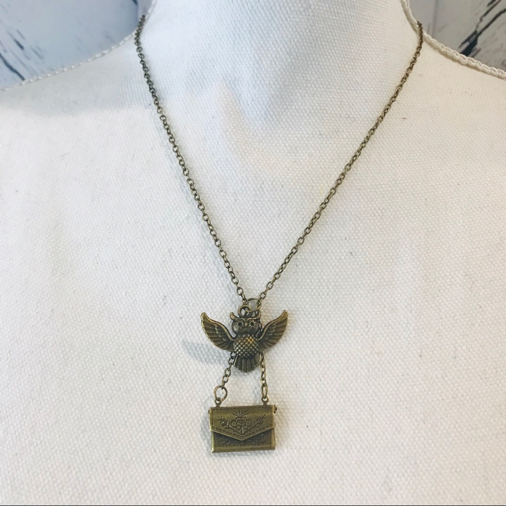 ๐ฆ Harry Potter Hogwarts Mail Necklace - Picture 4 of 8